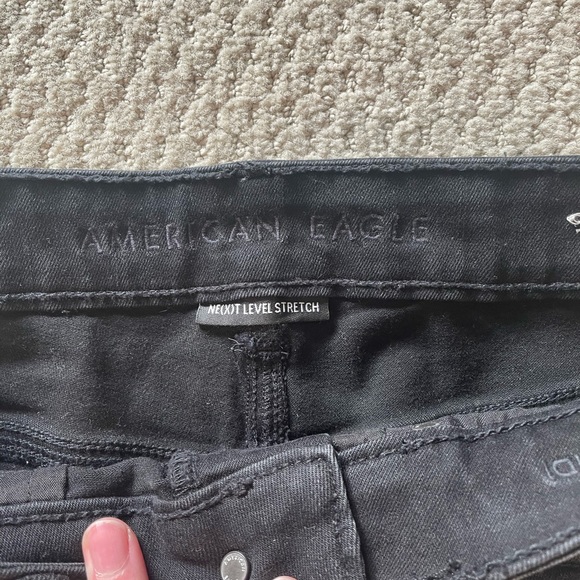 American Eagle Midi Next Level Stretch Button Black Jean Shorts - Size 8 - Picture 3 of 6